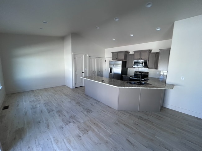 Photo - 108 Centennial Ct