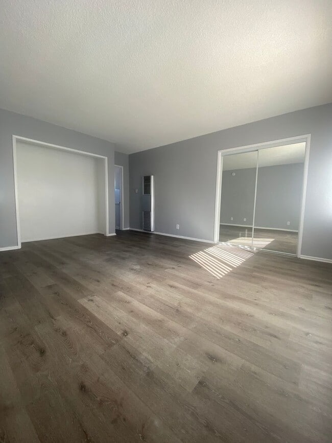 Royal Palms Apartments
