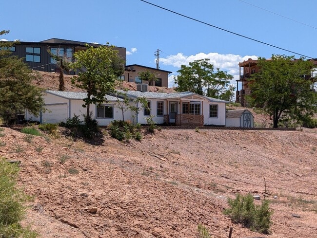Building Photo - 454 E 100 N Rental