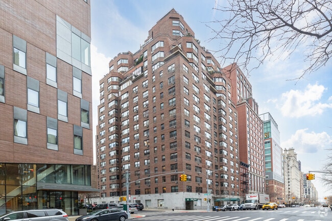 Photo - 80 E East End Ave