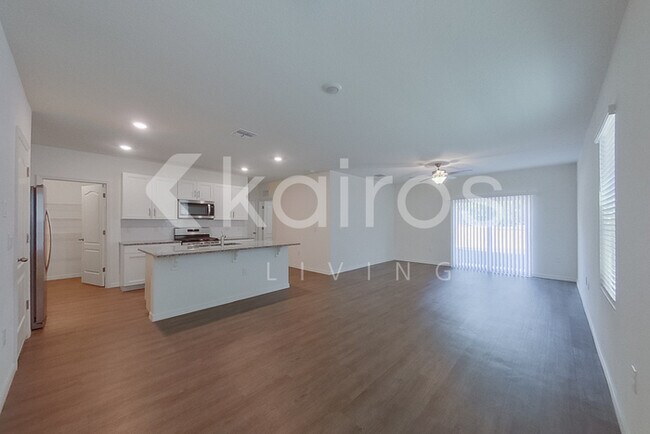 Photo - 31914 Katelin Cir