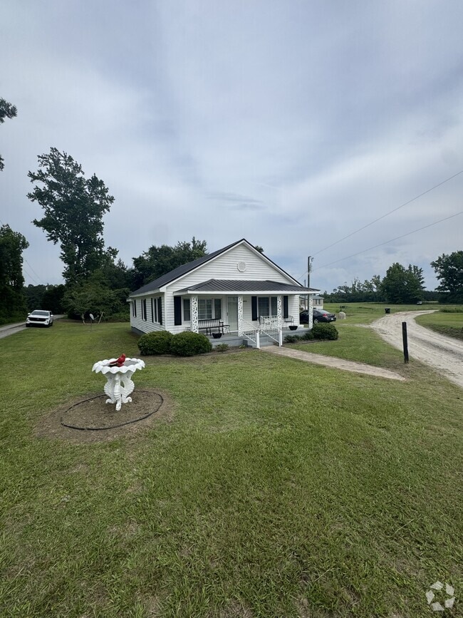 Building Photo - 1495 Eli Bowen Rd Rental
