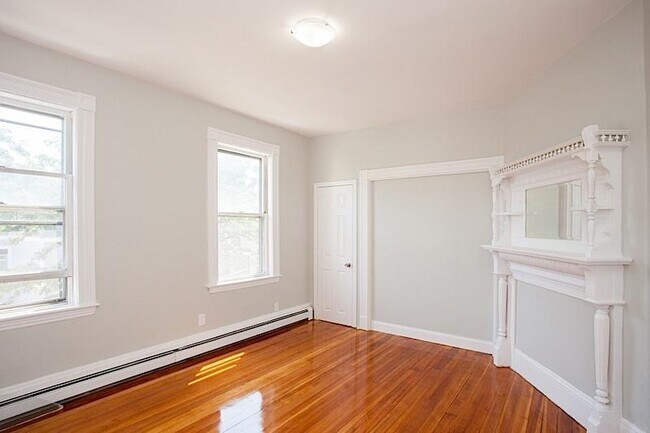 Photo - 147 Columbia St Unit 3l