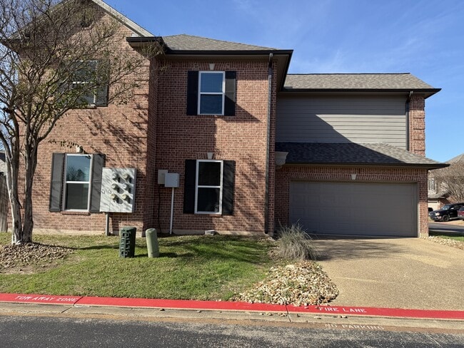 Photo - 1425 W Villa Maria Rd