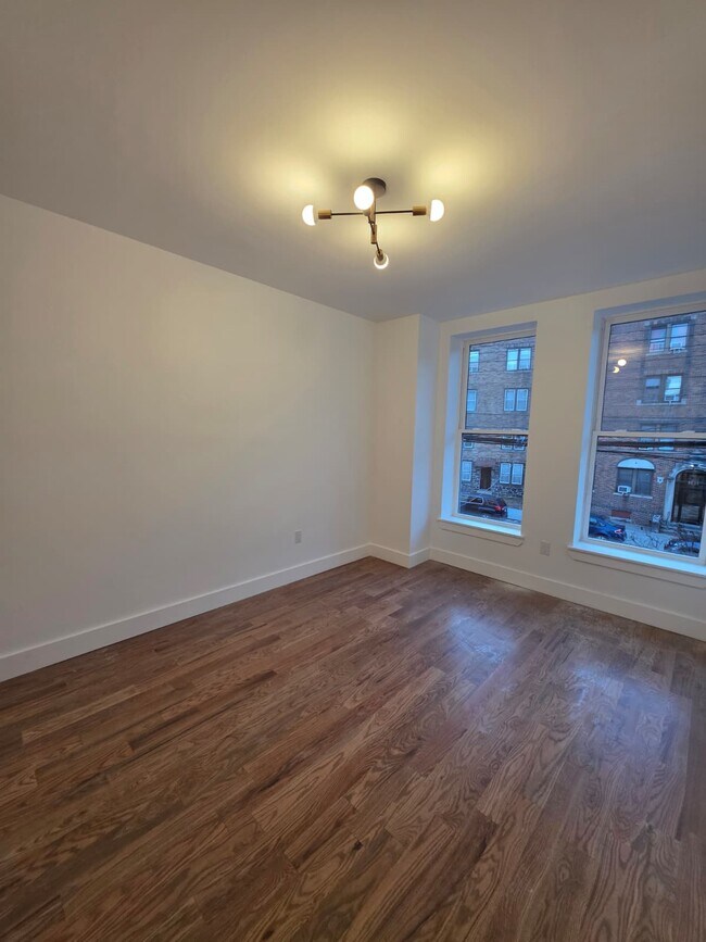 Photo - 286 Hawthorne Ave Unit 4BR