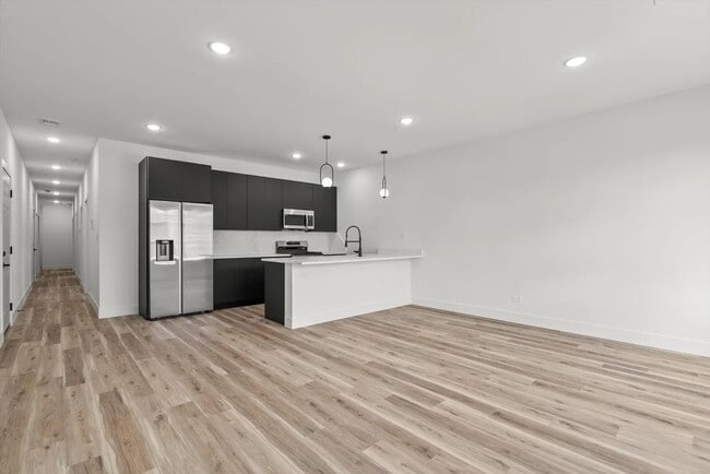 Photo - 6538 S Rhodes Ave