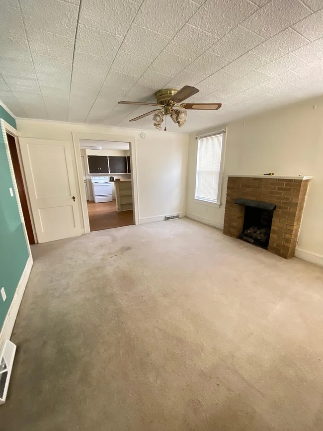 Living room and kitchen - 505 Darlington Ave