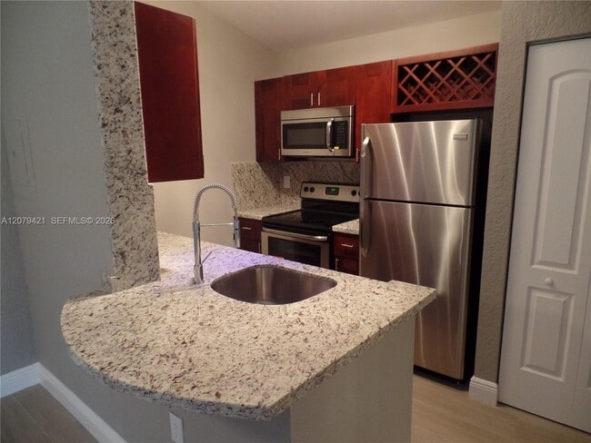 Photo - 2881 N Oakland Forest Dr Unit 311