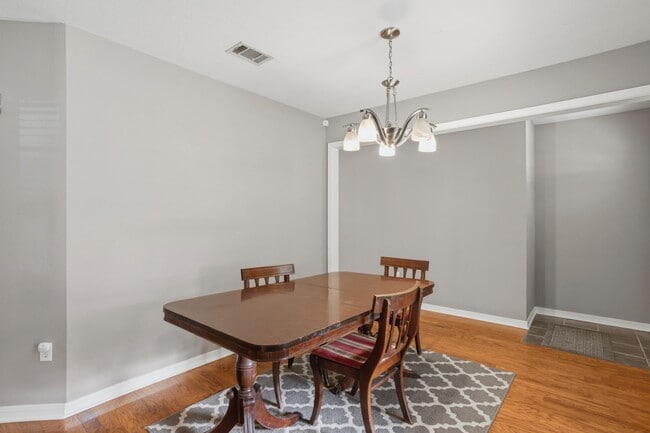 Photo - 2115 Byron Paul Ln
