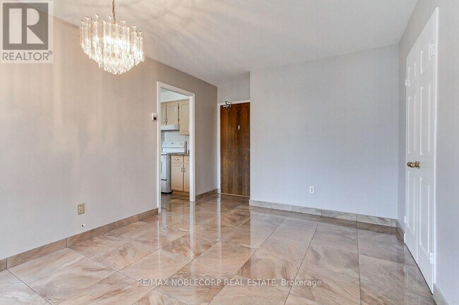 Photo - 19 Four Winds Dr Unit 810