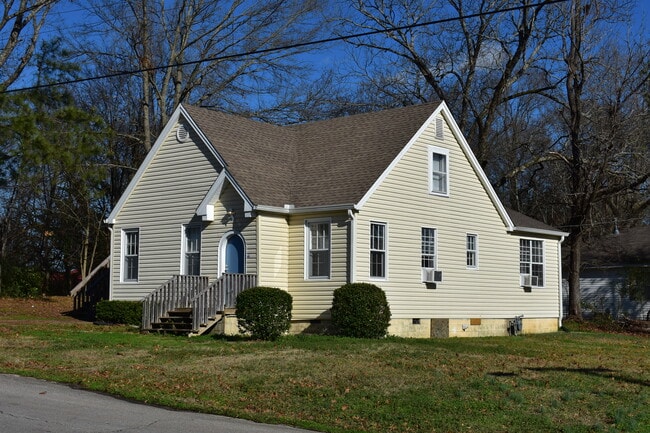 Photo - 200 BOWEN ST