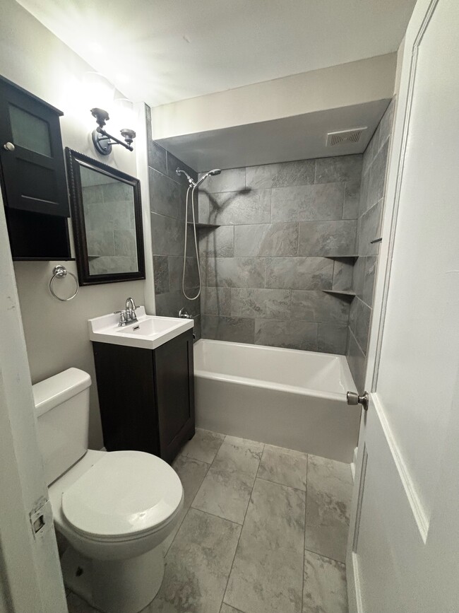 Photo - 5302 East Dr