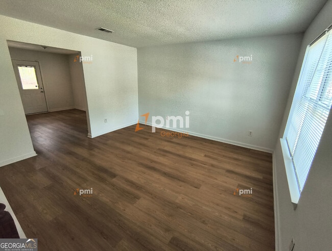 Photo - 8155 Autumn Green Dr