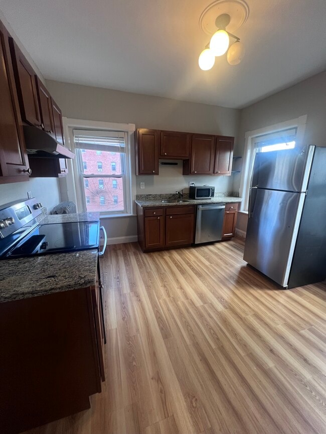 Photo - 507 Green St Unit H