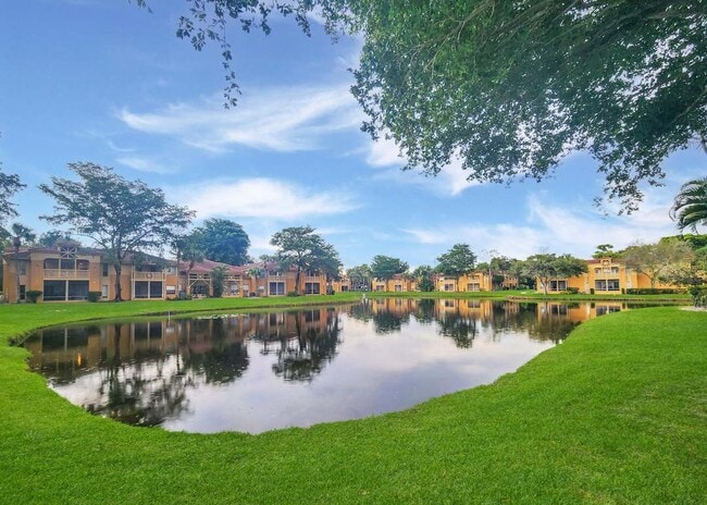 Building Photo - 4831 Via Palm Lks Unit 1201