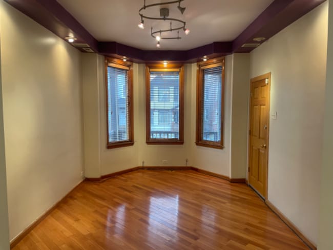 Photo - 2423 N Lawndale Ave Unit 2423 N Lawndale 2nd Fl