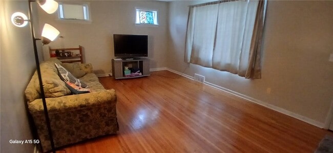 Photo - 38 Crossfield Rd