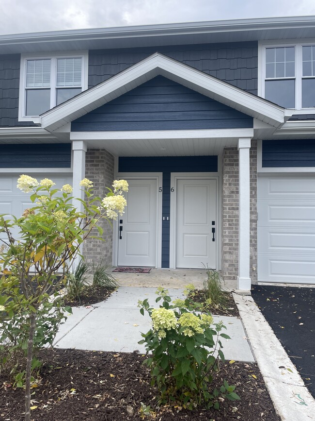 The Crossings Apartments Townhomes for Rent Pewaukee, WI