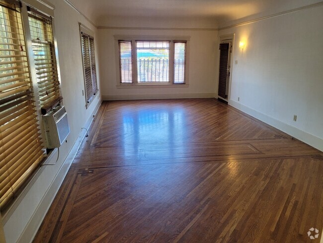 Building Photo - 625 N Spaulding Ave Unit 625 SPAULDING Rental