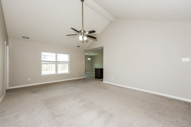 Photo - 157 Aaron St