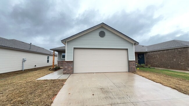 Brand New 4 Bed 2 Bath Home in Mustang Sch... - Brand New 4 Bed 2 Bath Home in Mustang Sch...