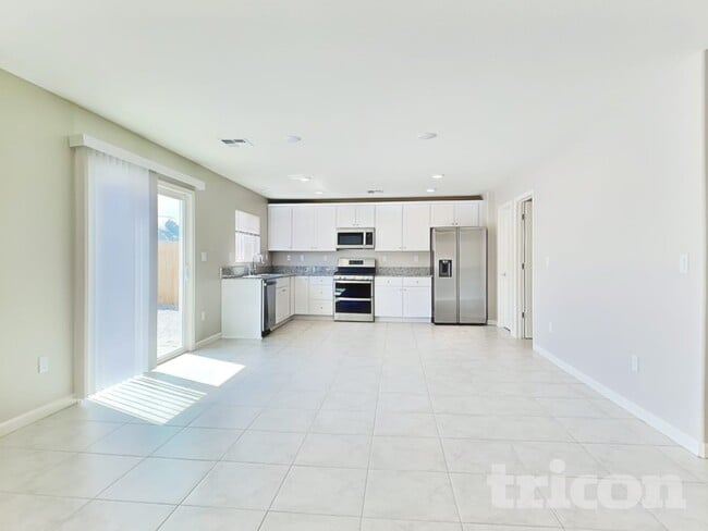 Photo - 8956 Wolf River Dr