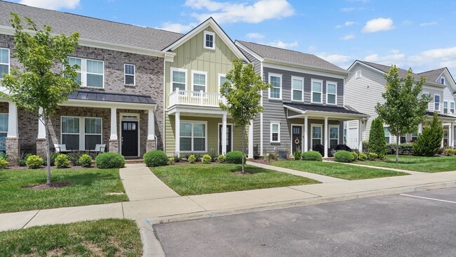 Photo - 2009 Serenity St