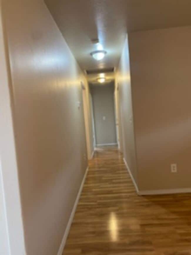 Photo - 2133 Poplar Dr Unit #D