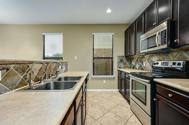 Photo - 1029 Hyde Park Dr