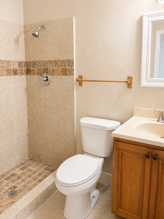 Photo - 1420 Barton Rd Unit 4