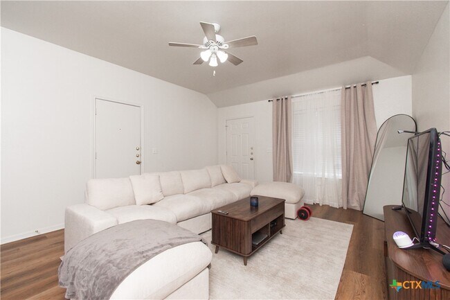 Photo - 1606 Yuma Trail