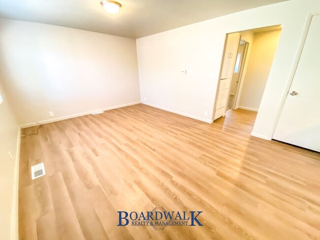 Photo - 253 E Crestone Ave Unit 253 E Crestone Ave #B