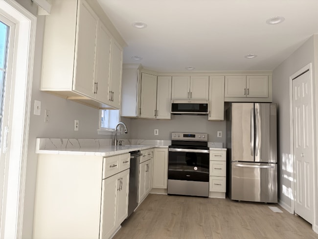 Building Photo - 2990 Mission Square Dr