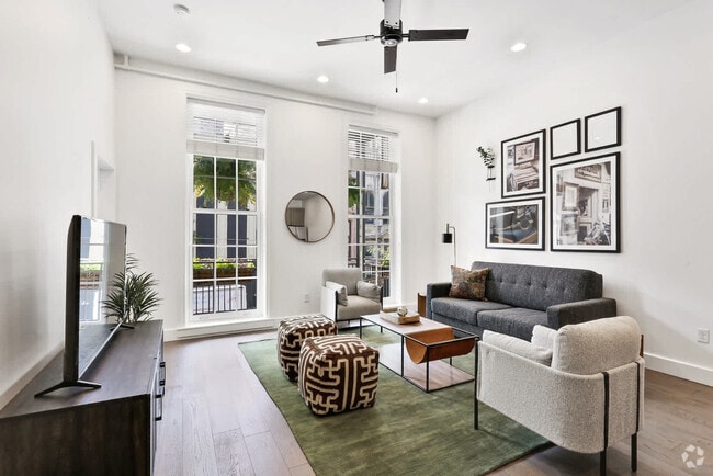 Building Photo - 127 Carondelet St Rental