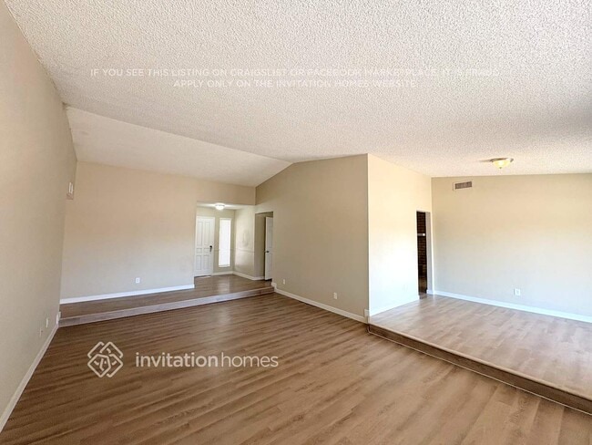 Photo - 4205 N 101st Ave