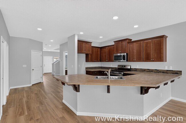 Photo - 16957 NW Viola St