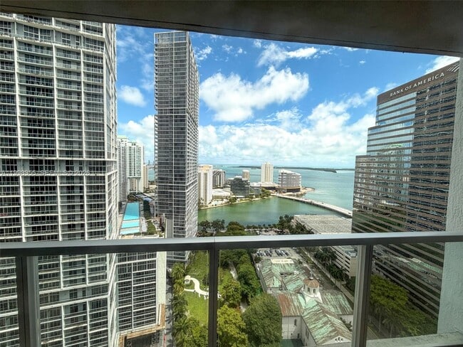 Photo - 500 Brickell Ave Unit 3001