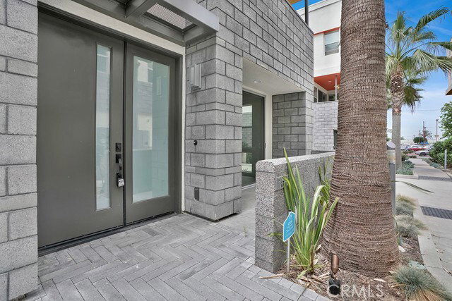 Photo - 1688 Shoreline Way