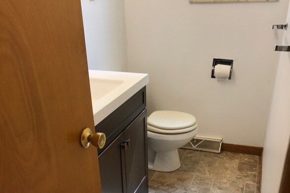 newly remodeled half bath