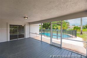 827 NW 87th Ave