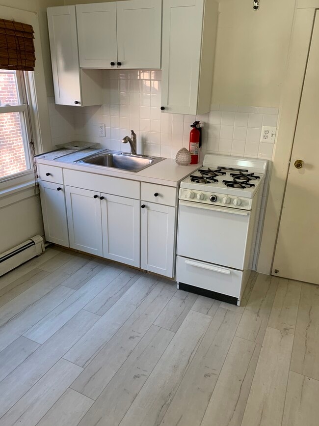 Building Photo - 142 Washington St Unit 1