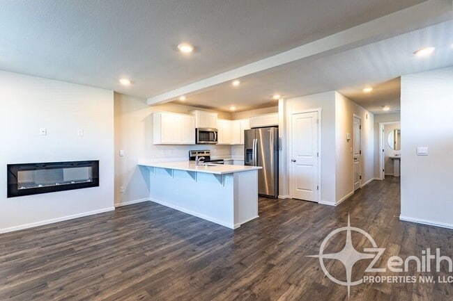 Building Photo - 1454 NW 20th Ave Rental
