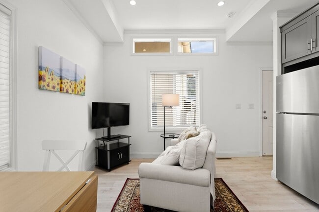 Photo - Thousand Oaks - One bedroom