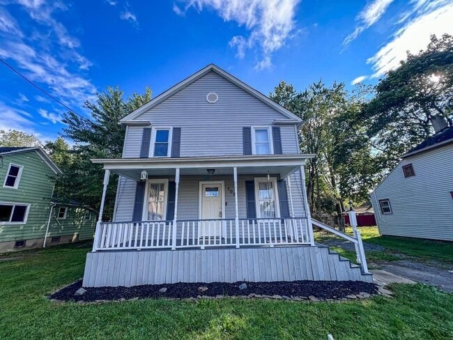 Building Photo - 708 Johnson St