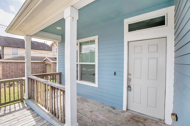 Photo - 2314 Avenue G