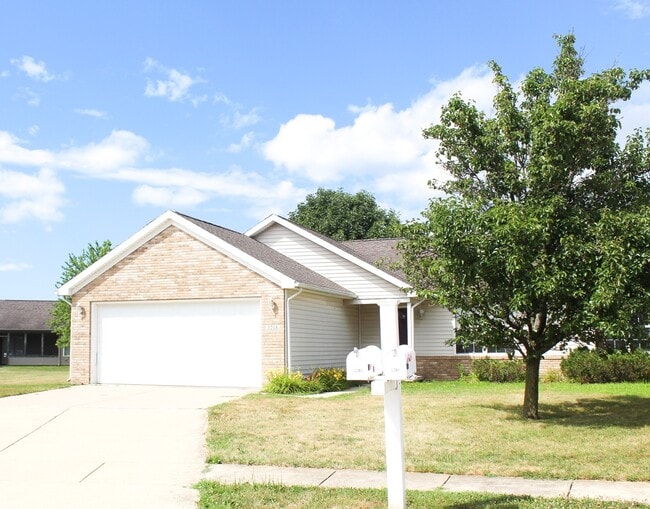 Building Photo - 2 bedroom and 2 bathroom property located in West Lafayette!