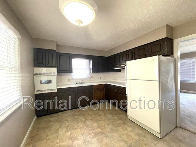 Photo - 604 S Carbon St