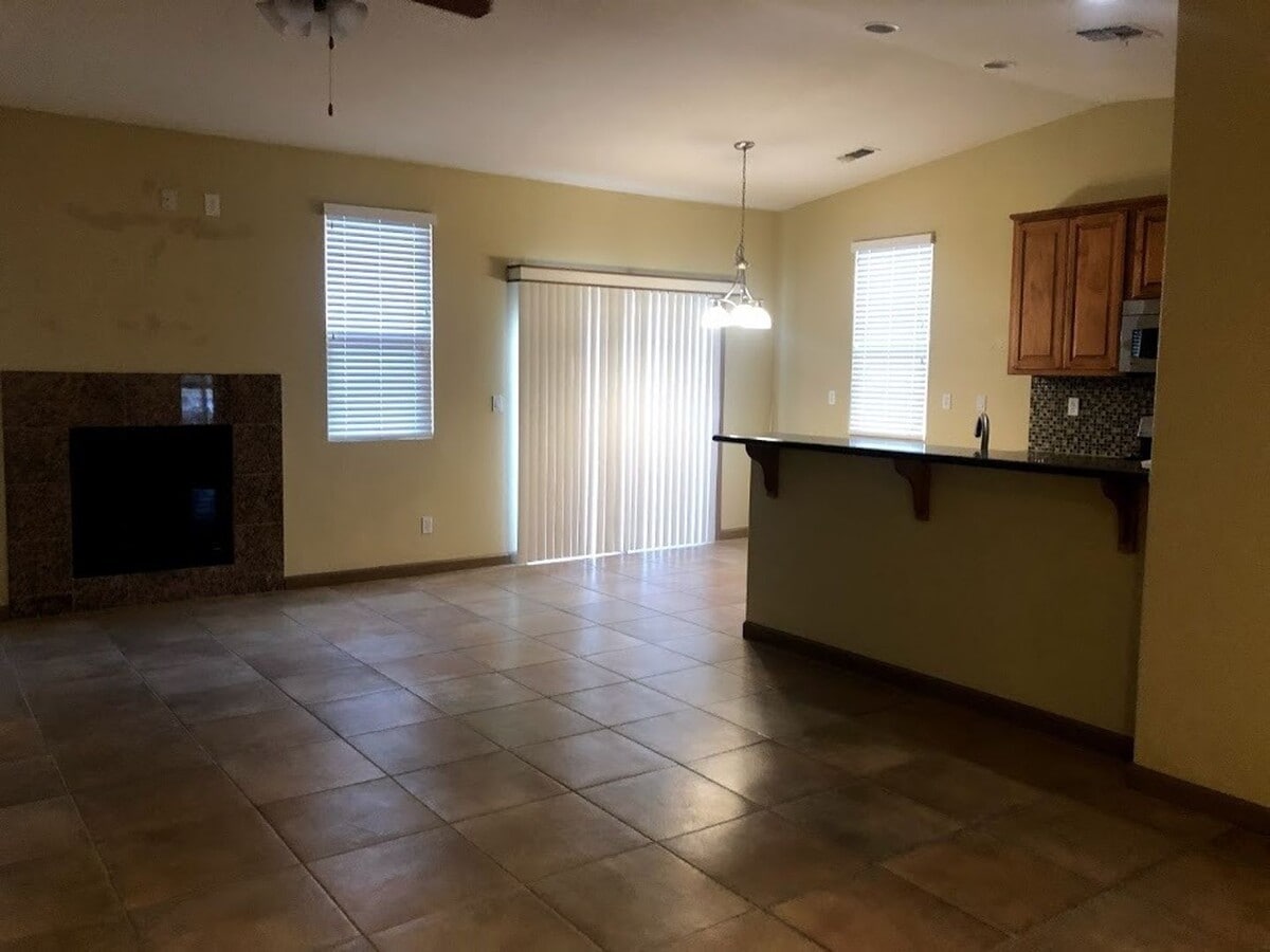 Photo - 3 Bed 2 Bath in Dinuba!