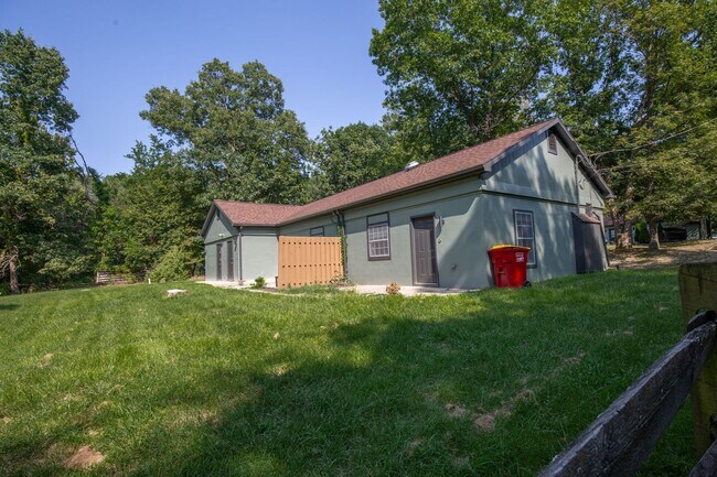 115 Old Bridge Rd Unit 6