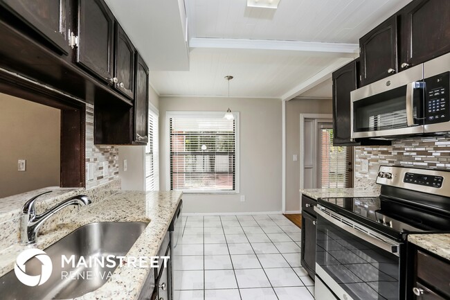 Photo - 1932 Tindaro Dr